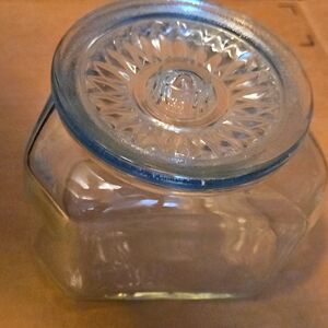 Kontanerette jar